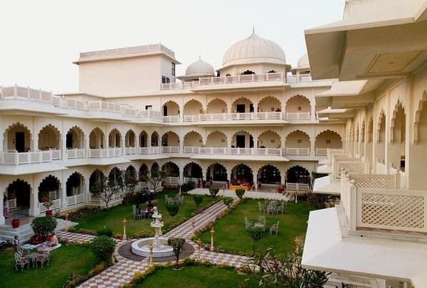 Anuraga Palace, A Treehouse Palace Hotel