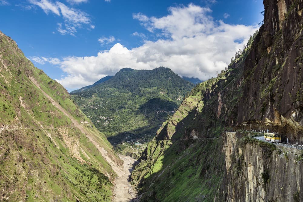 In the Footsteps of the Ancient Inde-Tibet Road