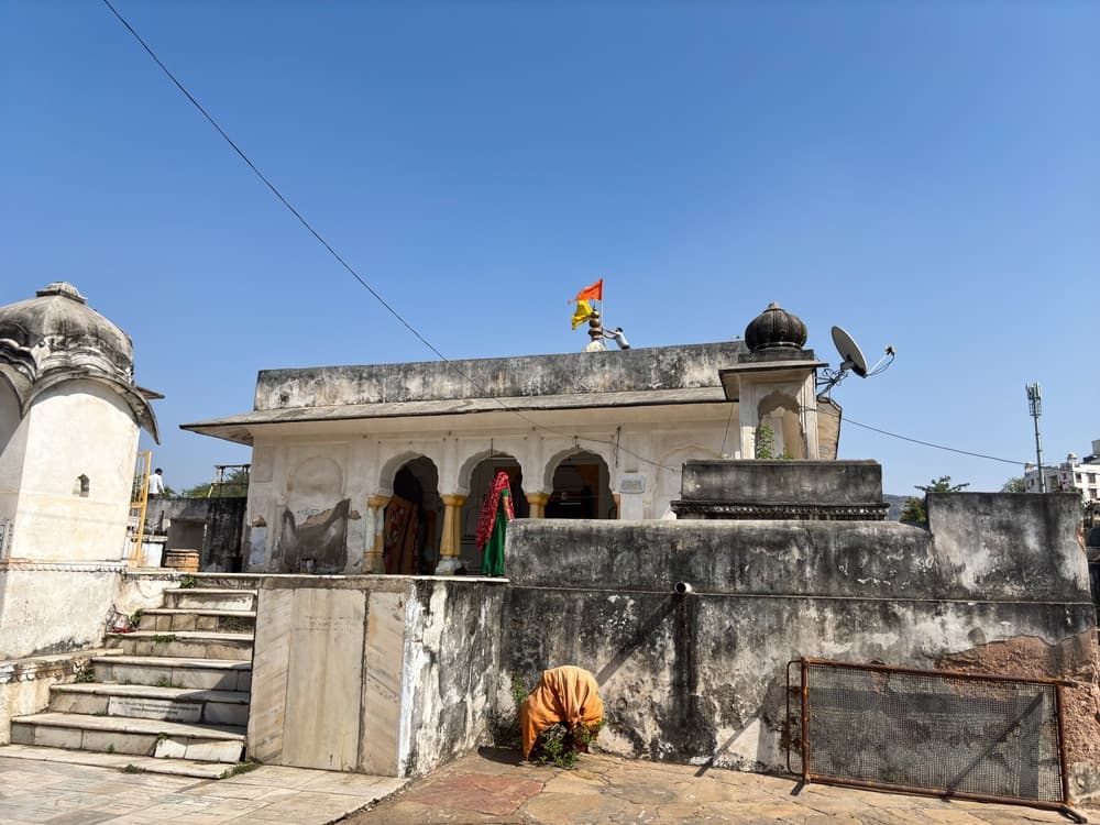 shutterstock 2571038419 bihlari