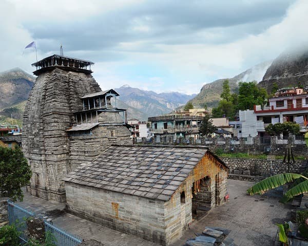 gopeshwar side face temple