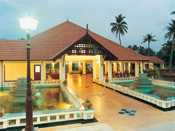 Whispering Palms Hotel