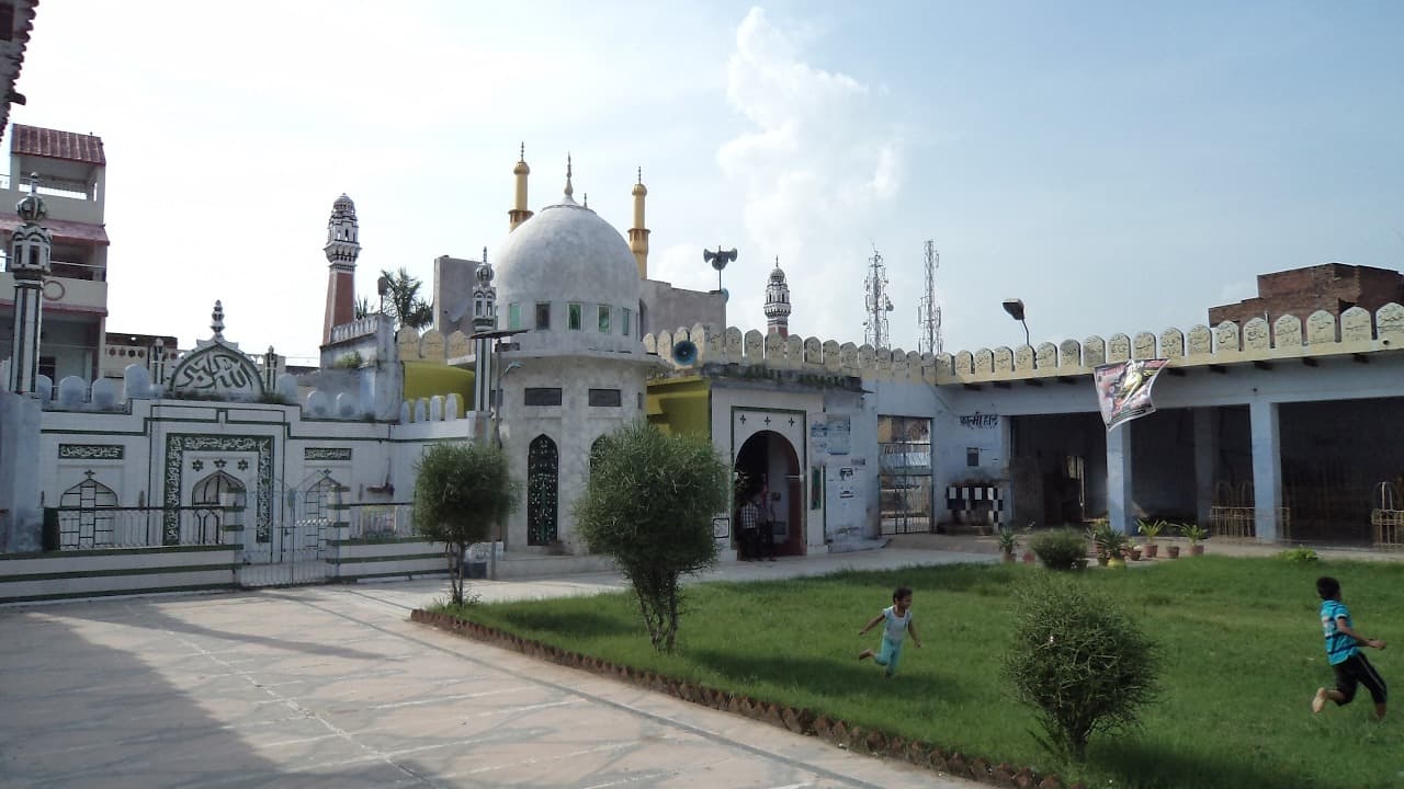 jaunpur white marble mosque